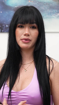 Interviu cu femeie latino din Venezuela, Yenfer Chacon