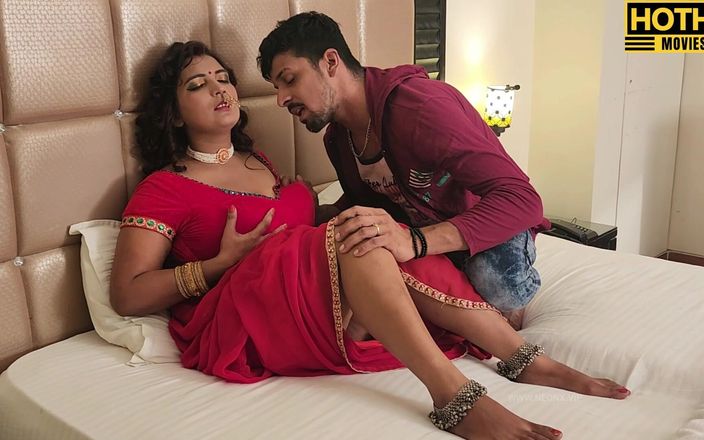 Hothit Movies: Bhabhi seks met Deavar zoals Desi-stijl! Desi porno!