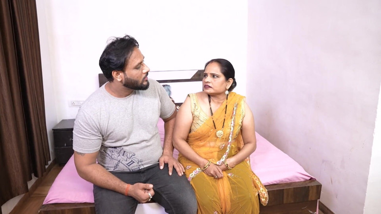 Aaka: Desi Indian Bhabhi Hardcore Sex with Husband Clear Hinfi Audio