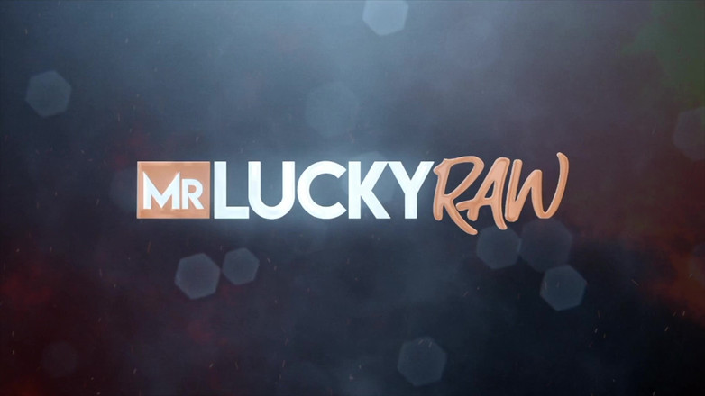 Mr. Lucky Raw: セクシーなコロンビアのふしだらな女マリアナ・マルティクスがチンポを渇望