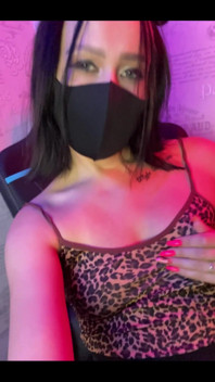 I Am a Hot and Sexy Streamer