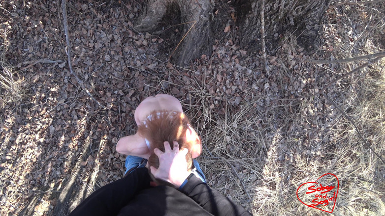 SOboyandSOgirl: J'ai séduit une amie pour une promenade dans le parc - éjaculation...