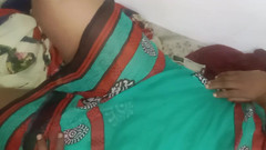 Santhi89: Mama vitregă tamilă înșală futându-se în soțul șef
