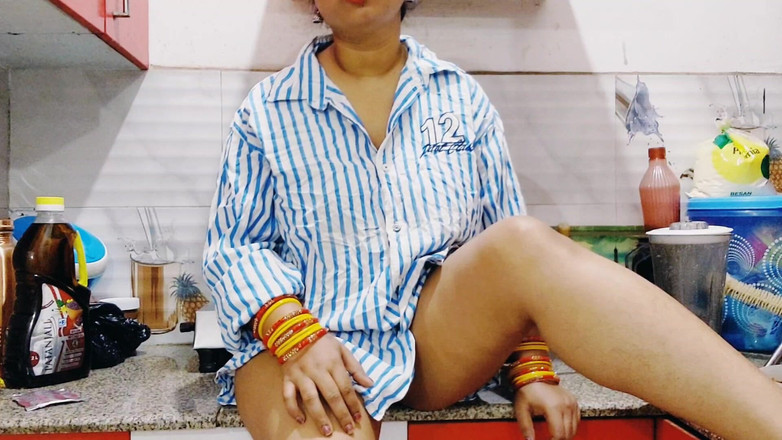 Desi Pari Bhabhi: Sexy indiana meia-irmã hardcore sexo quente com seu meio-irmão na...