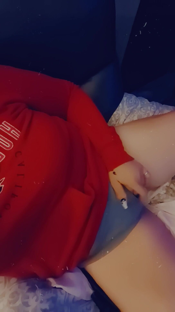 bEazzyyy: Come Touch Me