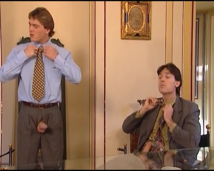 German amateur couples: 和漂亮的金发德国宝贝的双插角色扮演动作