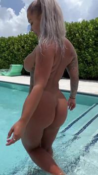 Hot Aussie Hayley Davies Blonde Gets Fucked and Lifted Outdoors by Jmac