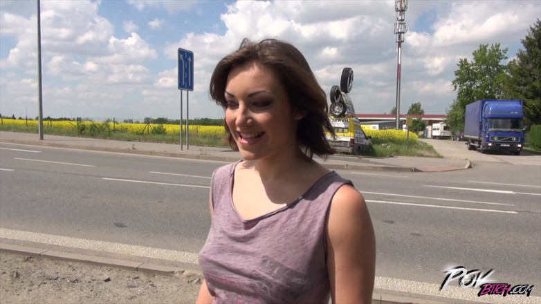 Czech Pornzone: Tawaran Kerja Luar - Alexis Cherry