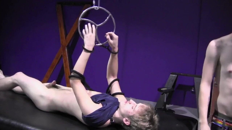 Dream Boy Bondage: Kinky Curiosity - Bab 4