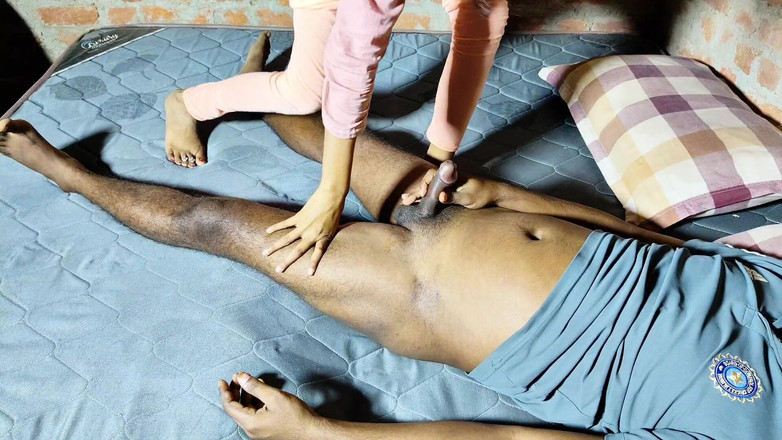 Shivanibaby: 結婚式で元彼に会い、彼のペニスを見てから膣を犯されました。