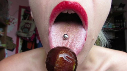 Cuteblonde666: Fijación oral de mi dulce lamiendo video personalizado de cerca