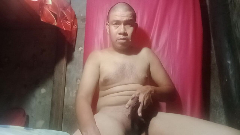 Piolo Alberto: Dwa palce do mojego penisa