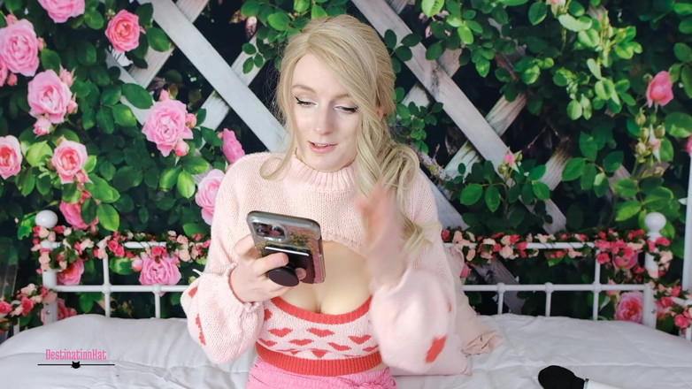 Destination Kat: Зростання цицьок крупним планом