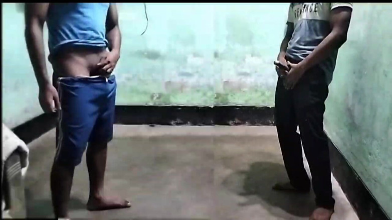 Desi Tits: Nevlastní otec honí velkého ptáka šukání Twink Boy indické gay porno