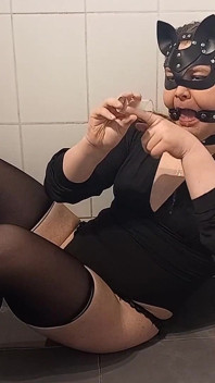 Diversão anal e porra para maricas amordaçada