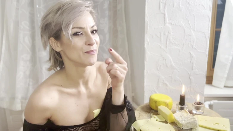 Miss Daisy Diamond: Cheeesie Memberikan Blowjob, Pancutan Mani, Fetish Cheese Diner