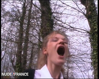 La France a Poil: Un'alta ragazza bionda del college viene sodomizzata da un grosso...