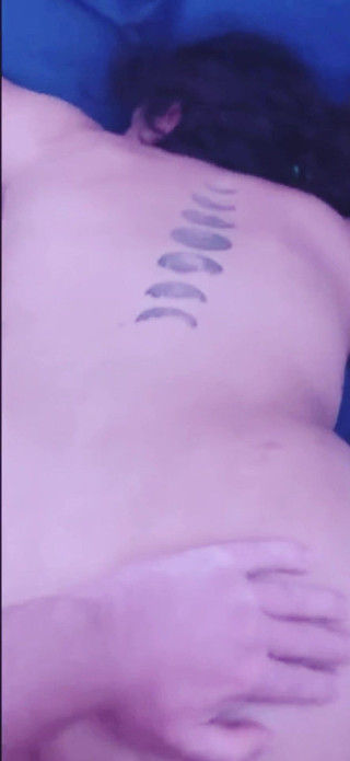 Sandn420: 在操了她的菊花后射在她的脸上 第一人称视角