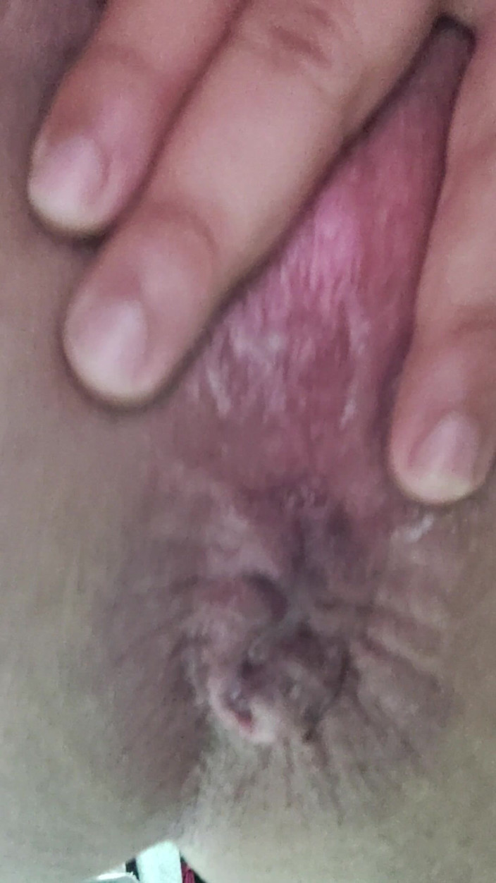 Angy Bisexperiences: Mon cocu bisexuel reçoit un énorme creampie anal