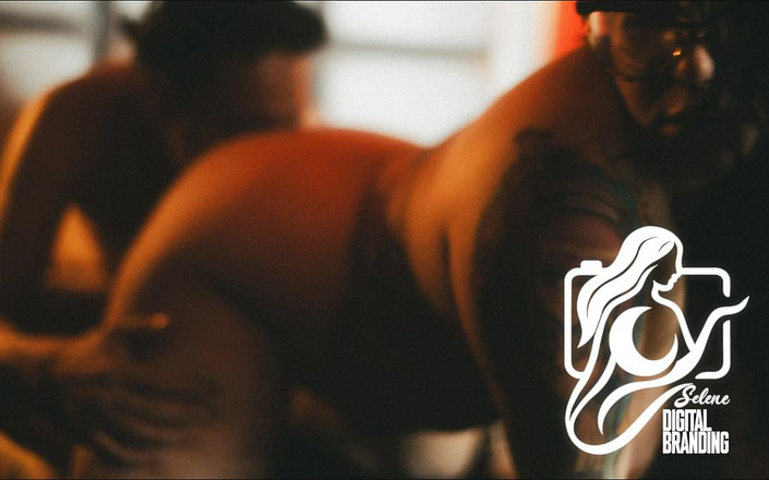 Selene Digital Branding: Vr amateur, un couple latin baise - pas de POV