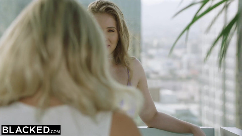 Blacked: En iyi arkadaşım beni büyük zenci yarağıyla tanıştırdı