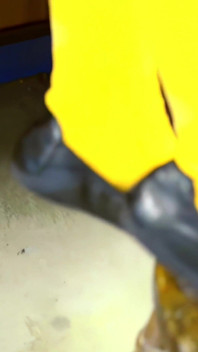 Chaussettes jaunes avec Carla Brown