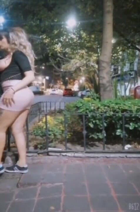 Barbietransxxxx: Transsexuală cu sex anal în aer liber dur