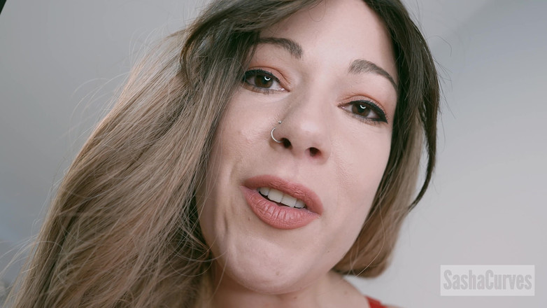 Sasha Curves: Giantess hry