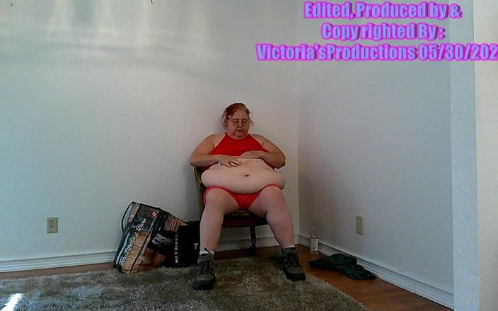 BBW nurse Vicki adventures with friends: Trying on Shorts and Tops! Iam Rubbing Belly and Boobs