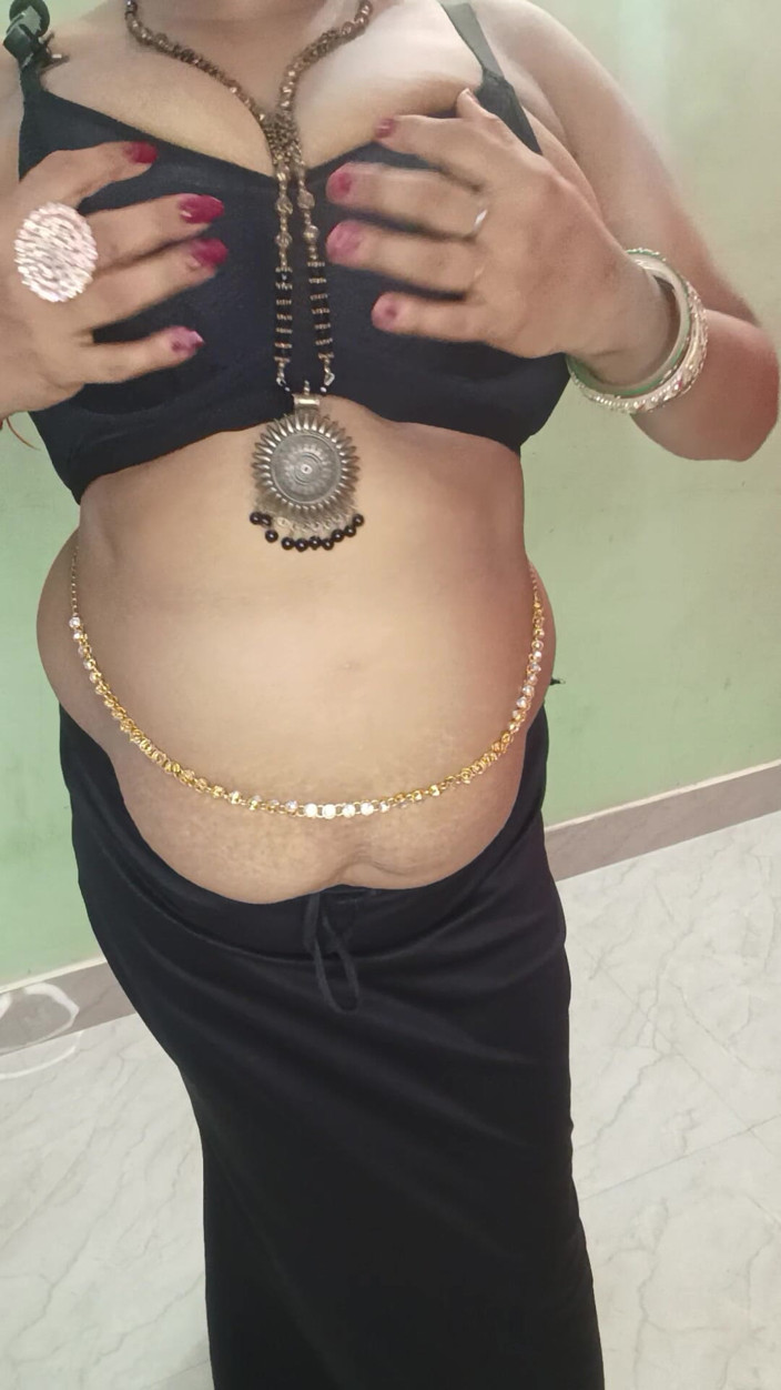 Kavita suman: Bbw Ấn Độ khiêu vũ và làm tình saree blouse rõ ràng...