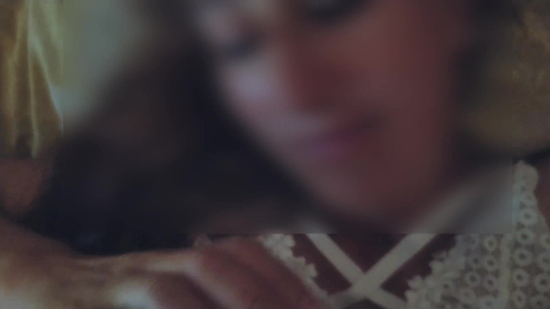 Teen and Milf Female Sex: 早上好抖音继母在家里口交鸡巴和操逼