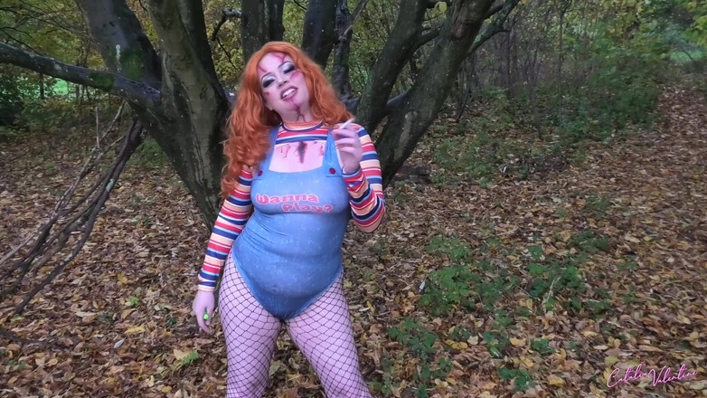 Catalia's Extreme Kink Fetish Domination Vids!: Catalia在角色扮演中抽烟