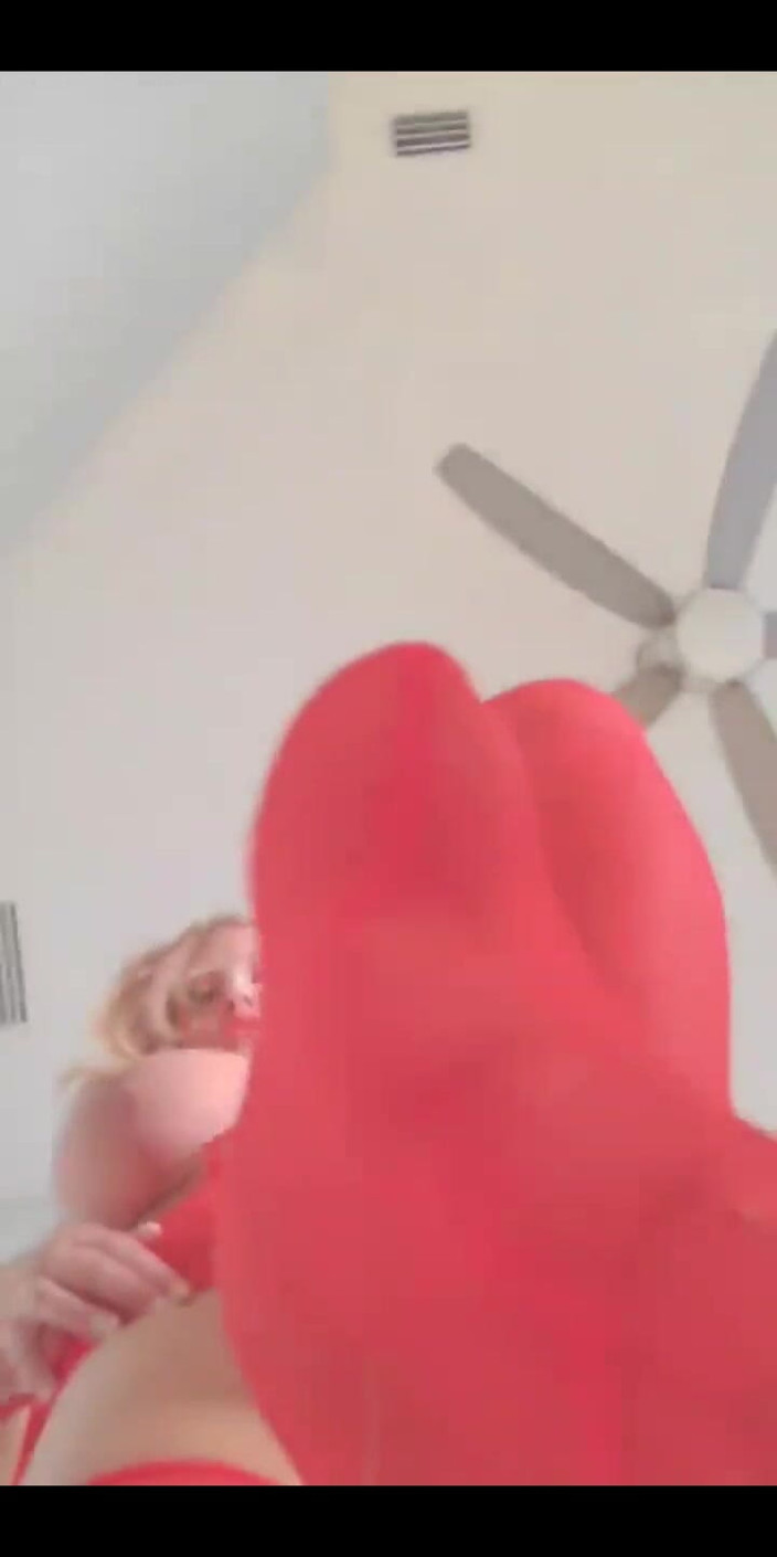 Annabelle Rogers: Do You Like Me in Red?