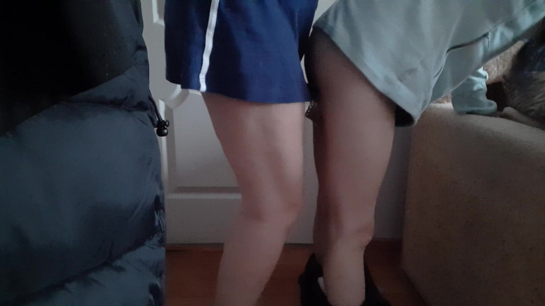 Lesbian-illusion: Karımı şişeyle domaltarak sallıyor ve sikiyorum