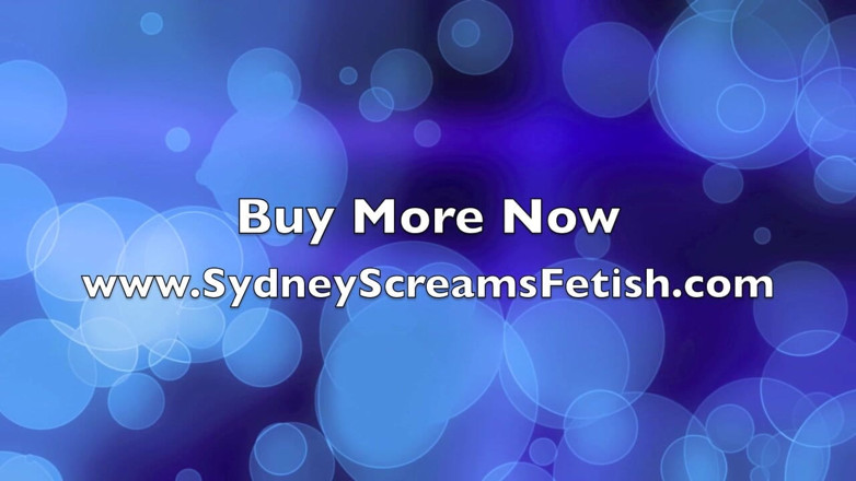 Sydney screams fetish: 팬티 스타킹 자이언트 먹고 작은 남자를 분쇄 