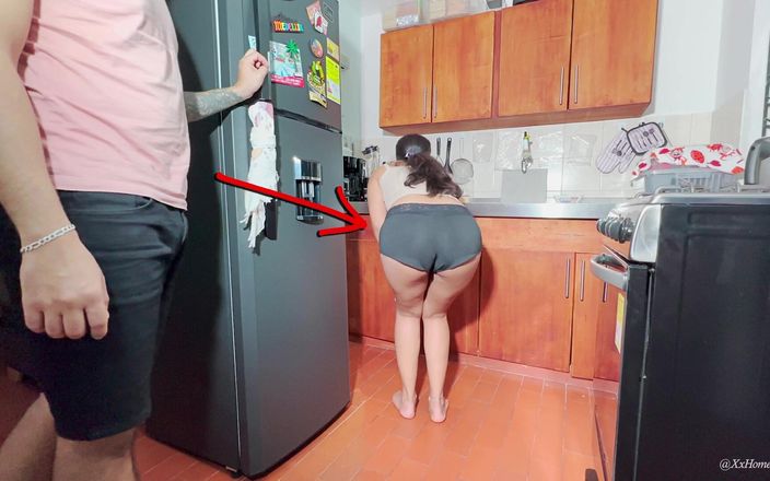 XxHomeMade: Noua servitoare de la Casa părinților mei mă excită