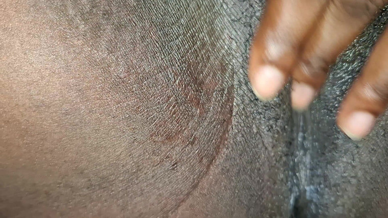 BMCs: 全是多汁的辣妹，准备被撕裂