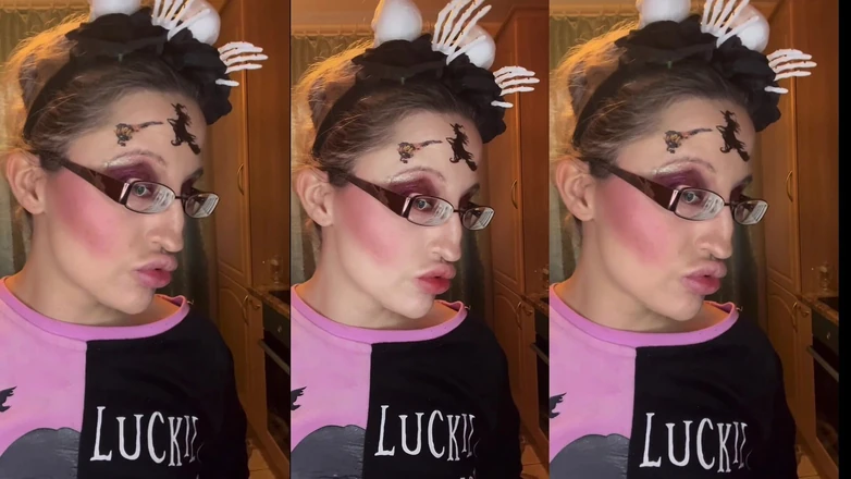 FinDom Goaldigger: Banci, aku bakal bikin kamu jilat kacamata dan bibirku sambil...