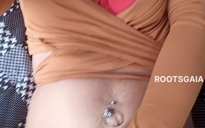 RootsGaia: Masturbacja w kabinie