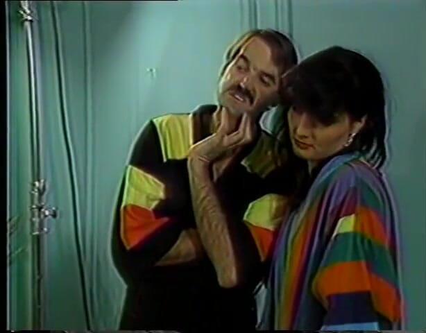 Old Good Porn: Compilație retro de futai în cur și pizdă cu o matură sexy...