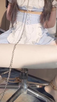 行儀の良いメイド