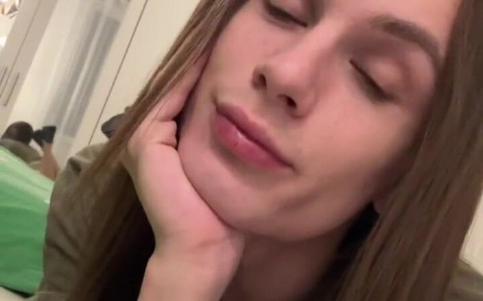 TS Kylie Star: Materiał żony, prawda?