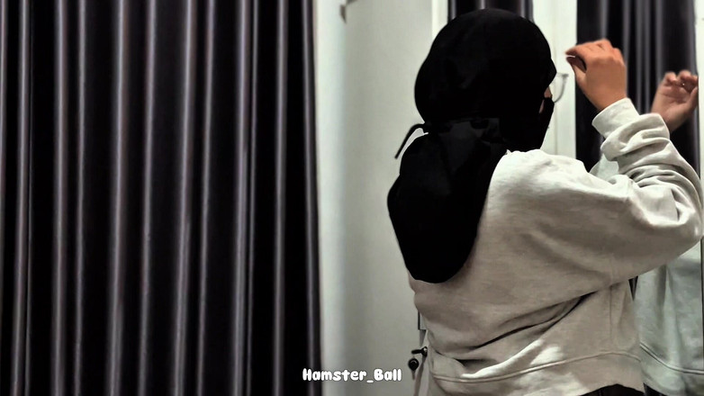 Hamster_Ball: Przyrodnia siostra, która była zszokowana, trzymając mojego wielkiego kutasa