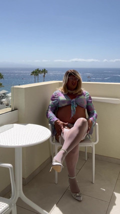 Amateur Crossdresser Kellycd2022 Sexy MILF on My Holidays