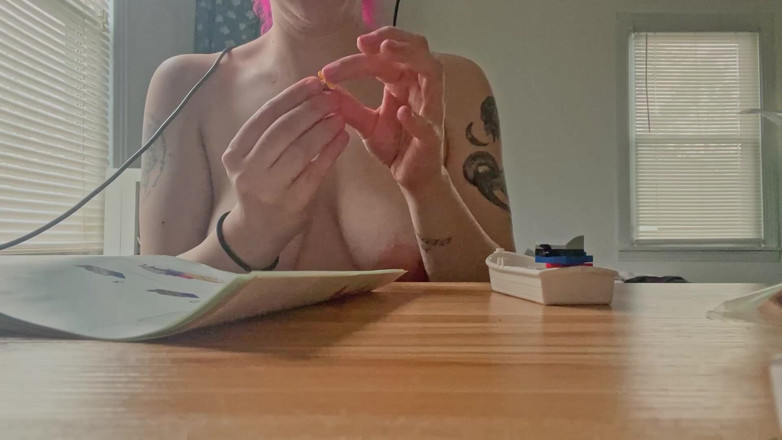 lilredvelvettt: Nahoře bez lego stavěčky Asmr