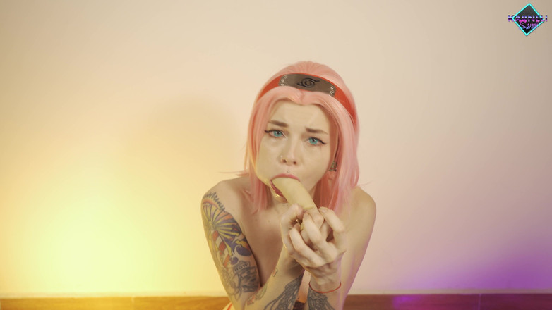 Karneli Bandi: Gola profonda disordinata da sakura