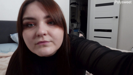 Polly Sweet: 왜 이런 옷을 입어달라고 했어 그리고 지금 뭘 하고 있니)