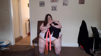 SSBBWLadyBrads: SSBBW is she too fat for clothes