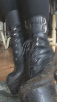 HD Uctívání zadku Muddy Boot