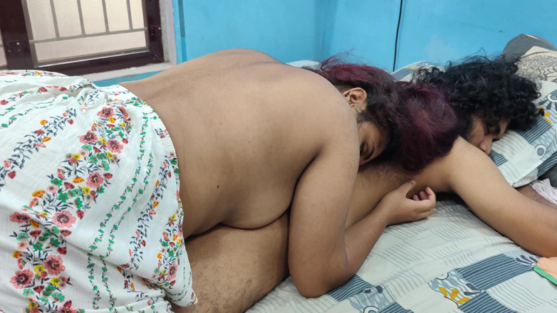 Vaigavarun45: लड़की लड़के की गांड चाट रही है छाती पेट रोमांस